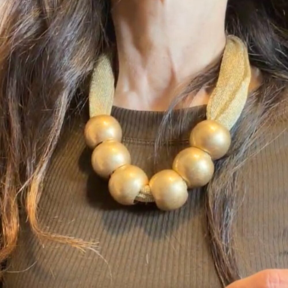 MOMS NECKLACE